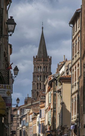 La basilique Saint-Sernin.jpg