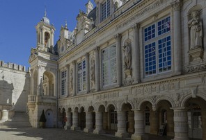 D4 - Alain - 18-La Rochelle Mairie-Alain CARLES.jpg